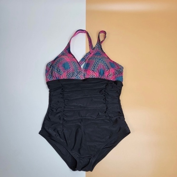 Shely One Piece Ruched Tummy Control Swim Suit Women’s Small NWT - Picture 4 of 12